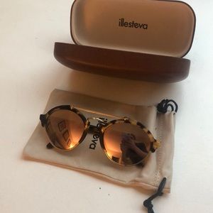Illesteva Milan II Mirrored Sunglasses